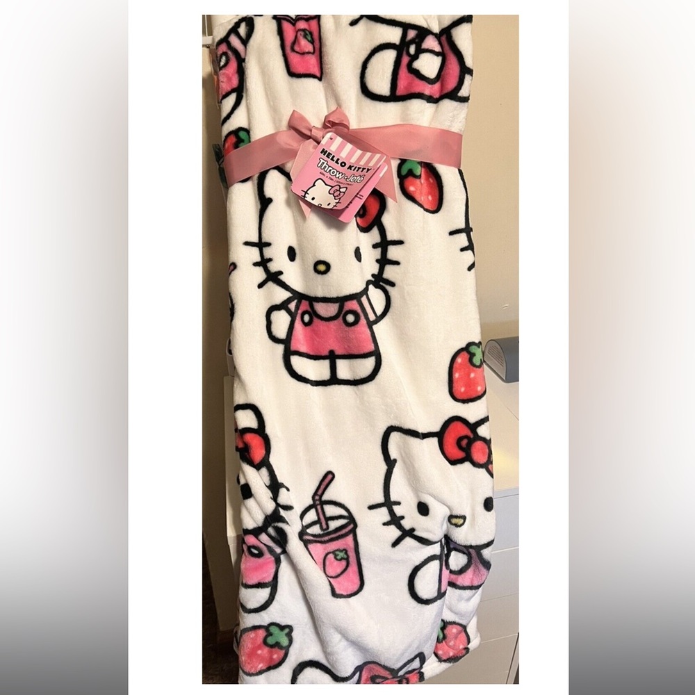TIK TOX Hello Kitty Strawberry Milkshake Plush Throw Blanket